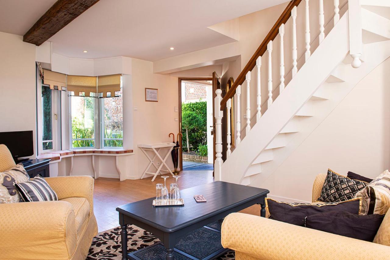 Chateau De Montreuil Montreuil  Екстериор снимка